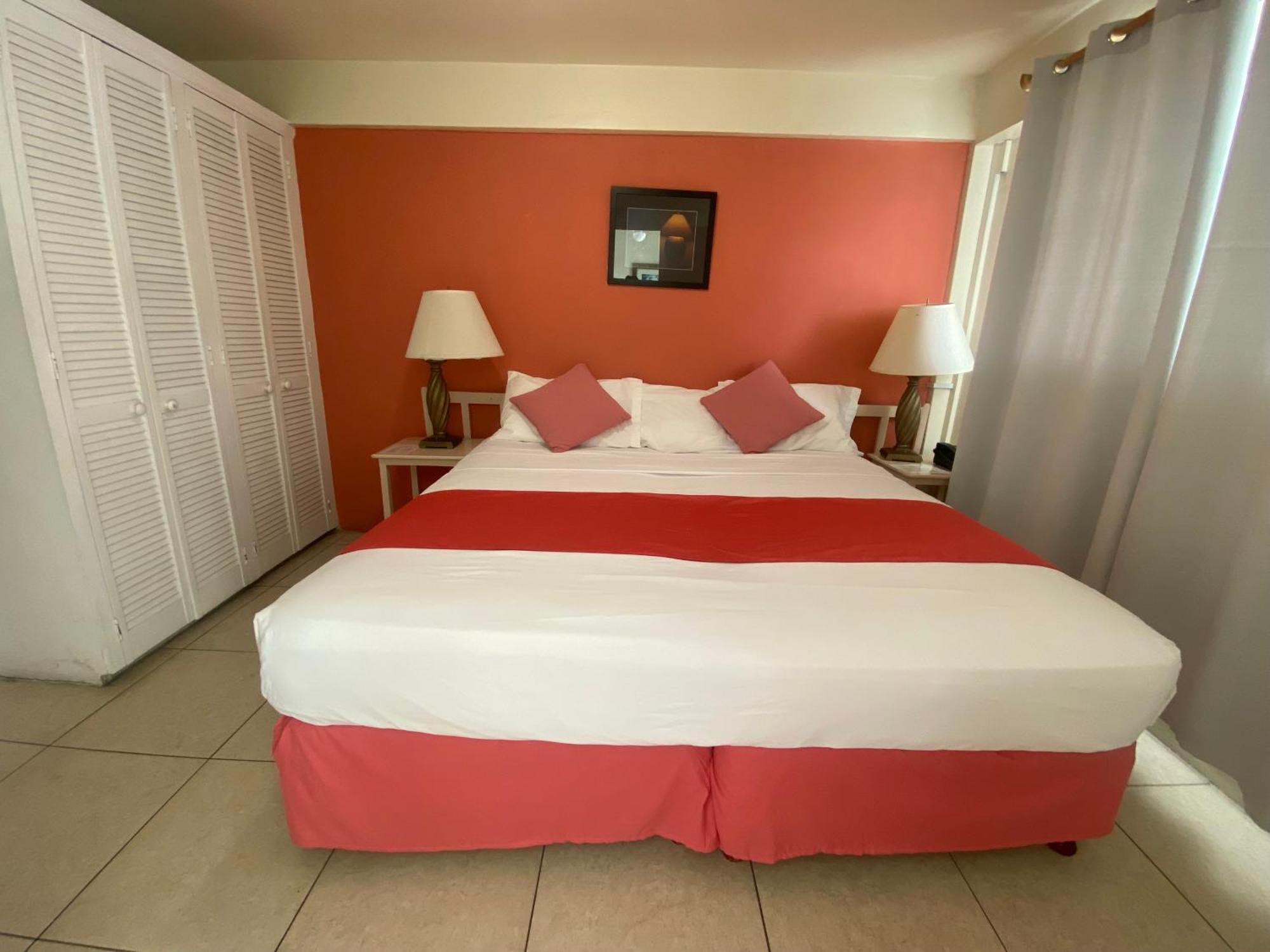 Melrose Beach Apartments Inc Бриджтаун Номер фото